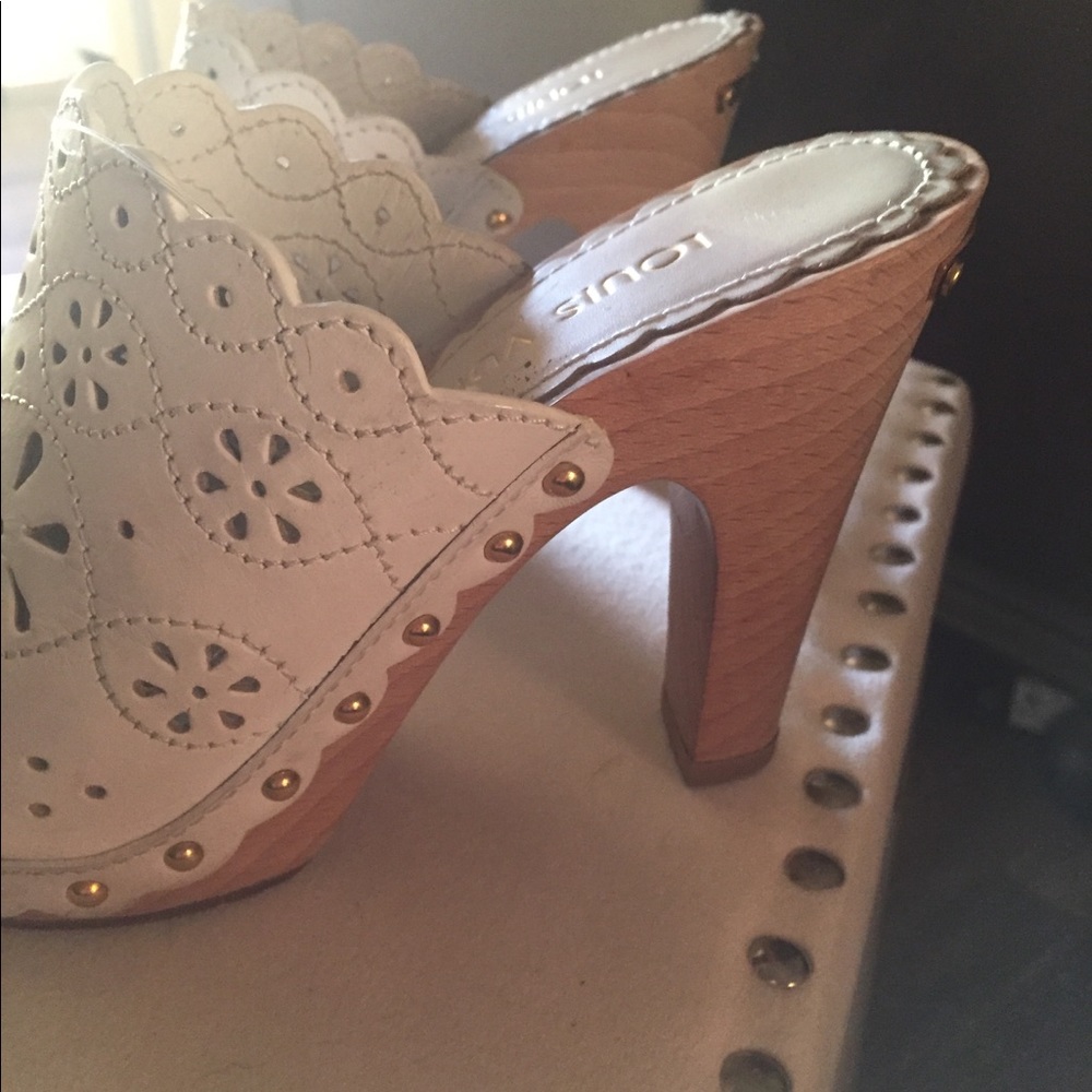 ✨💎LOUIS VUITTON Heels💎✨ - Picture 4 of 9